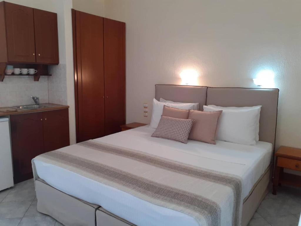 Forest Resort Suites Skiathos Troulos Exterior foto