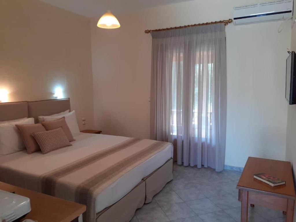 Forest Resort Suites Skiathos Troulos Exterior foto